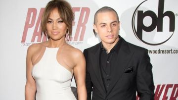 Allegados a la pareja afirman que la noticia no ha afectado la relación de J.Lo y Casper.