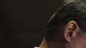 Eric Shinseki renunció a su cargo al frente de Asuntos de Veteranos, tras varios escándalos por falta de atención médica y encubrimiento de datos reales.