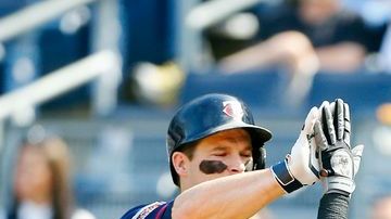 Para que la cuña apriete... Eduardo Nuñez, ex Yankee pegó un doble productor de dos carreras.