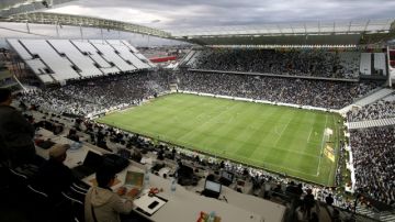 Vista general del estadio Arena Corinthians durante  el partido de ayer entre  Corinthians y Botafogo.