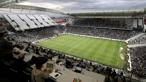 Vista general del estadio Arena Corinthians durante el partido de ayer entre Corinthians y Botafogo.