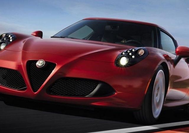 El Alfa Romeo 4C ofrece una experiencia deportiva de conducción.