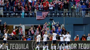 La selección de Estados Unidos se despidió de sus aficionados con la celebración de una victoria sobre su similar de Nigeria.
