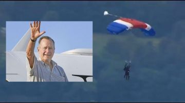 A sus 90 años, George H. W. Bush realiza el salto en paracaídas como celebración de cumpleaños.