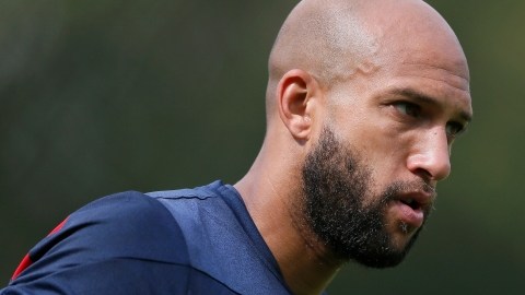 Tim Howard es prenda de seguridad en la portería de los norteamericanos.