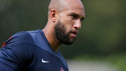 Tim Howard es prenda de seguridad en la portería de los norteamericanos.