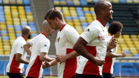 Los jugadores de Bélgica realizan un entrenamiento, ayer en el  Estadio Maracaná de Río de Janeiro.