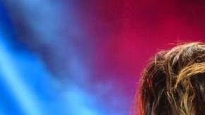 Los dos artistas ofrecieron toda una exhibición de sensualidad y complicidad interpretativa durante un dueto en el festival de MTV.