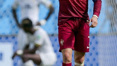 Cristiano Ronaldo y Portugal se despiden de Brasil frente a Ghana, que también es eliminado.