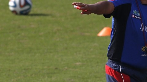 El técnico de Costa Rica,  Jorge Luis Pinto, sería el primer entrenador  colombiano en avanzar a  cuartos de final.