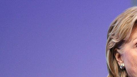 La venta de su libro "Decisiones difíciles" va  la baja.