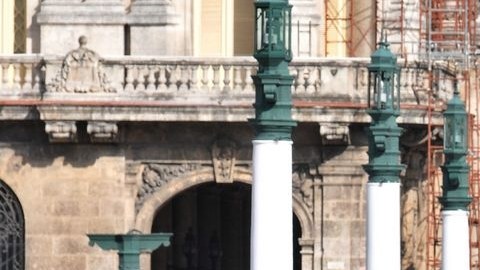 Los automóviles que circulan por La Habana son muy antiguos.