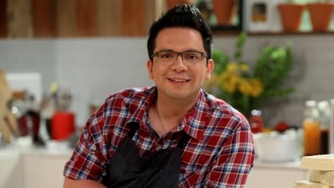 José Ramón es considerado el precursor del cacao mexicano  y, actualmente, conduce 3 Minutos Chocolate, en FOX Life.