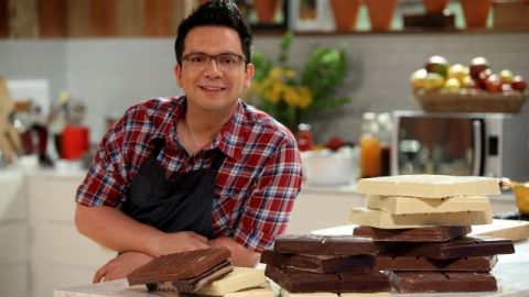 José Ramón es considerado el precursor del cacao mexicano  y, actualmente, conduce 3 Minutos Chocolate, en FOX Life.