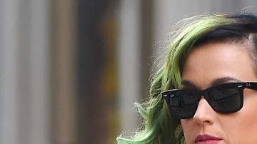 Katy intenta mantener el colorido y los diseños alegres de su adolescencia a la hora de escoger el vestuario de su gira 'Prismatic World Tour'.