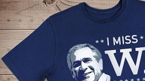 Las camisetas se pueden comprar en la página web gop.com y  tienen un costo de $27.