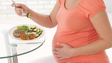 La alimentación equilibrada es fundamental para tener un embarazo sano.