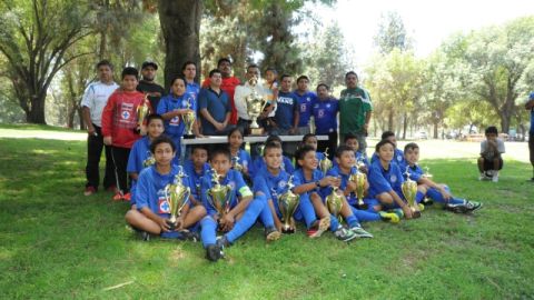 El equipo Cruz Azul Wabash se quedó con el segundo lugar de la Quinta División. /