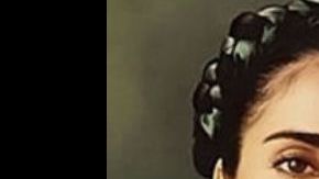 A 60 años del fallecimiento de Frida Kahlo, figuras famosas han plasmado su esencia en su trabajo.