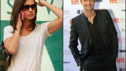 Holmes y Skarsgard estarán promocionando la película en los próximos meses.