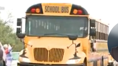 Adam Kwasman tuvo que retractarse y pedir disculpas por su error.