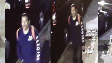 Imagen captada por una cámara de seguridad de los dos sospechosos de asaltar a una mujer en Queens.