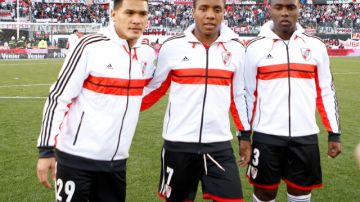 Teofilo Gutierrez, Carlos Carbonero y Eder Alvarez Balanta, jugadores de River Plate.