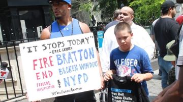 Neoyorquinos en Contra de Bratton argumentan que el comisionado del NYPD no ha podido “controlar” a sus oficiales.