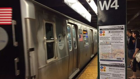La interrupción del servicio en los trenes E, F, M y R ocurrirá por cuatro noches seguidas.