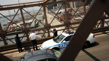 Este miércoles se advertía una mayor presencia policial sobre el Puente de Brooklyn, debido a las investigaciones que realiza el NYPD.
