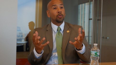 El presidente de El Bronx, Rubén Díaz (h.), reconoce que actualmente la relación entre la comunidad y el NYPD está enturbiada.