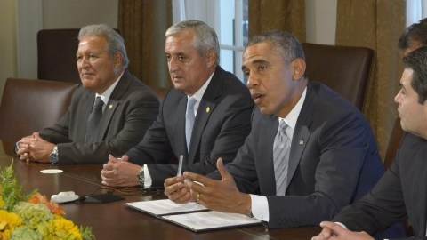 Desde la izquierda, los presidentes de El Salvador Sánchez Cerén, Otto Pérez Molina de Guatemala,  Barack Obama de EEUU  y Juan Orlando Hernández, de Honduras.