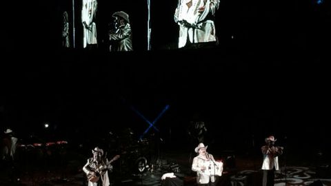 Ramon Ayala se presentó por primera vez en The Forum.