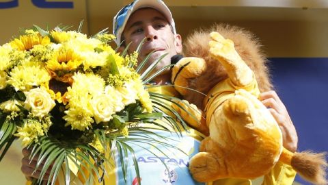 Vincenzo Nibali sigue los pasos de  su compatriota e ídolo Marco Pantani, el último italiano en ganar el Tour en 1998.