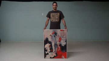 Jimmy Valdez pintor  y coordinador de la exhibición que realiza hasta principios de agosto el Comisionado de Cultura Dominicano en Manhattan.