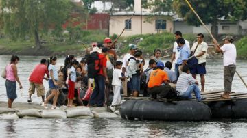 Todos los dias, cientos de centroamericanos cruzan a Chiapas en busca de una mejor vida.