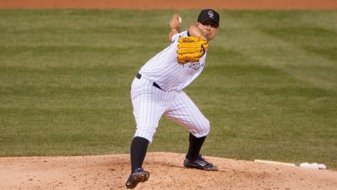 El mexicano con los Colorado Rockies en el 2013.