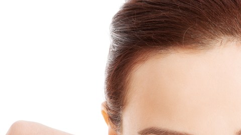 El algodón puede actuar como una lija en tu cutis.