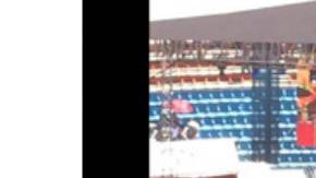 A Joan Sebastian le subió la presión por el calor que hacía en el lugar.