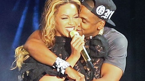 Beyoncé publicó una foto en su cuenta de Instagram en la que se ve a la pareja muy acaramelada.