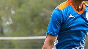 Sinha muestra buena condición en el entrenamiento del Club  Queretaro.