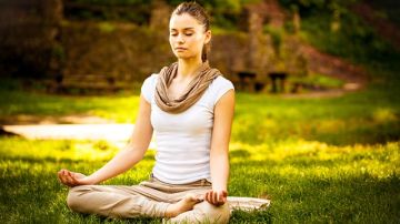 La meditación tiene efectos positivo en tu salud general.