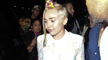 Miley acudió junto con su madre a un famoso karaoke de Nueva York.