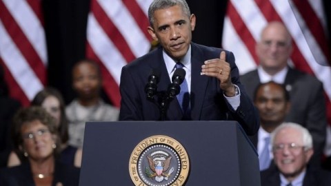 Obama firmó una ley que debe resolver las demoras en la asistencia médica a los excombatientes y militares retirados.