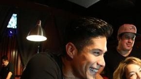 Chiquis Rivera y Chino y Nacho están grabando un tema en el que mezclarán sus estilos musicales.