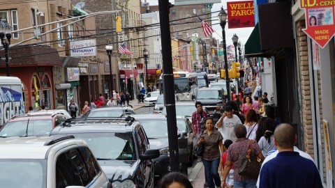 La Bergenline es una vía comercial que une a varias ciudades, entre ellas Union City.