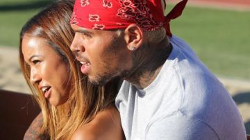 Chris Brown y la modelo han superado varias crisis de pareja.