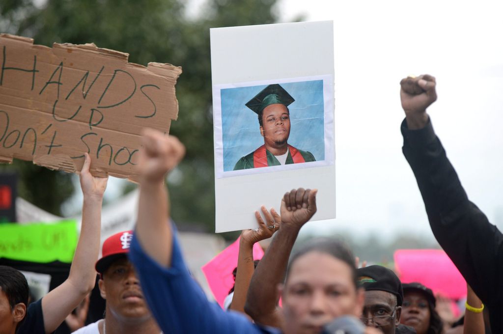 Las protestas por la muerte del joven afroamericano no han cesado.