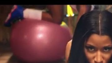 Cabe señalar que la canción arrancó en la posición #19 en Billboard, mientras la portada del sencillo generó diversos memes y criticas de todo tipo.