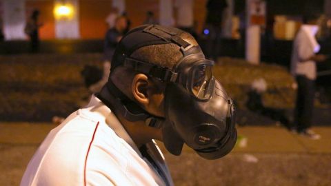 Los disturbios en Fersuson no cesan por la muerte del joven afroamericano.